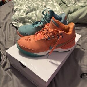 Nike Dual-Tone Orange and Teal Sneakers